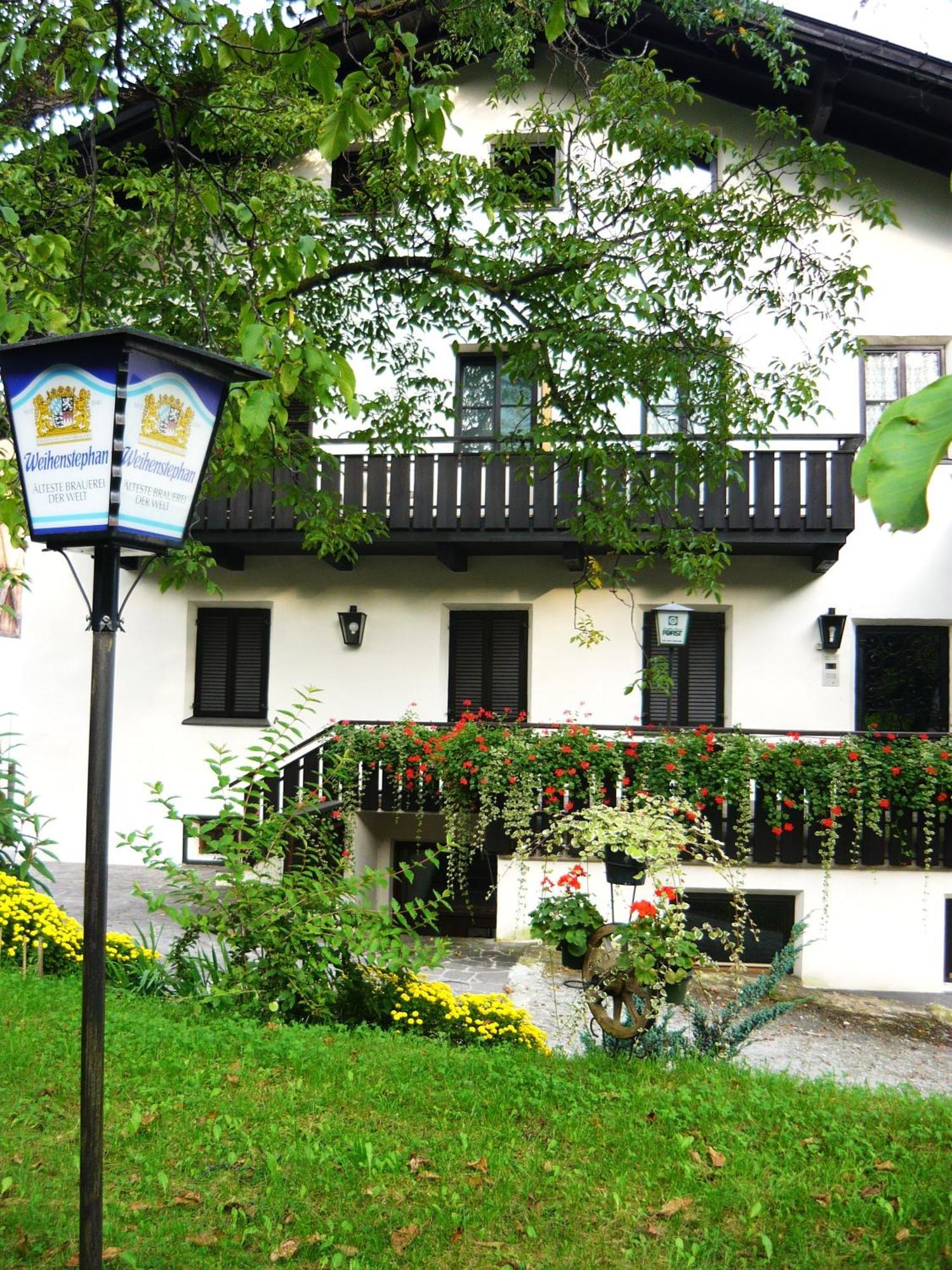 Gasthof Goldenes Lamm Hotel Vahrn Exterior photo